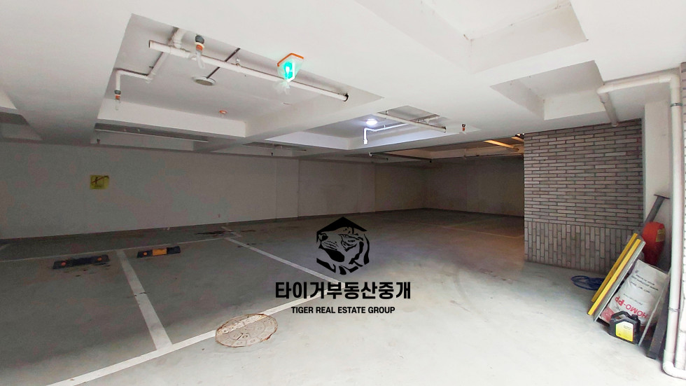 논현동 39평 사무실 | 월세 320만원 9