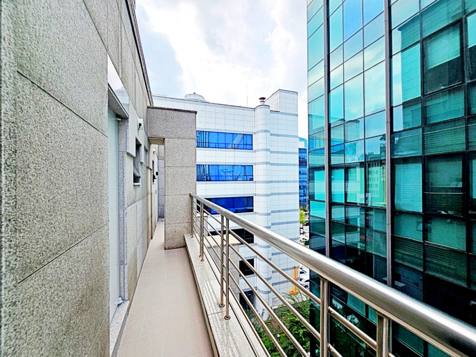 역삼동 40평 사무실 | 월세 577만원 9