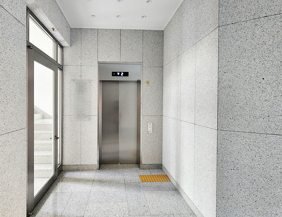 역삼동 23평 사무실 | 월세 700만원 8