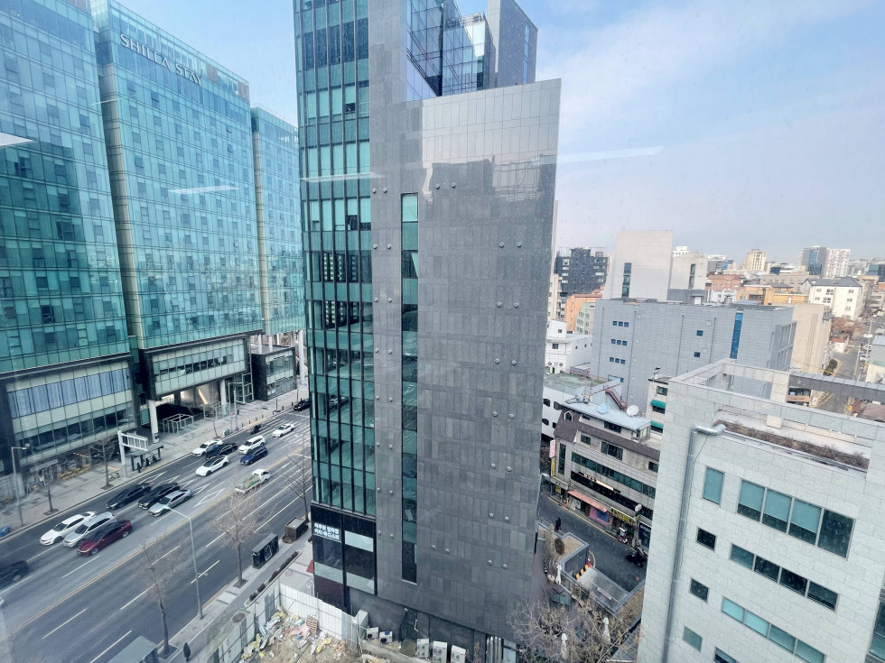 역삼동 50평 사무실 | 월세 490만원 2