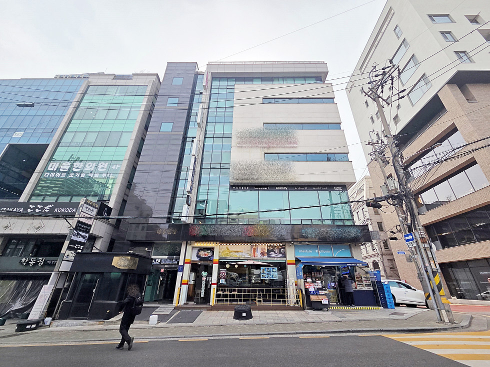 논현동 30평 사무실 | 월세 310만원 12