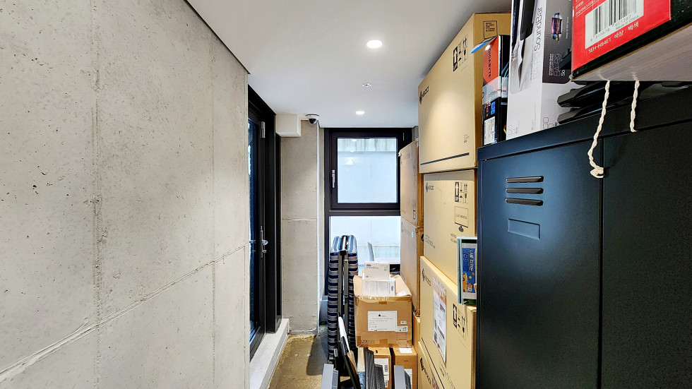 논현동 30평 사무실 | 월세 370만원 8