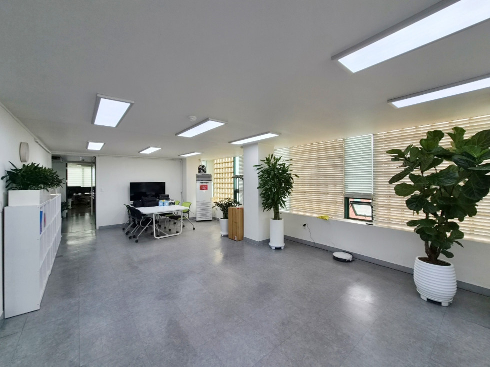 논현동 61평 사무실 | 월세 340만원 3