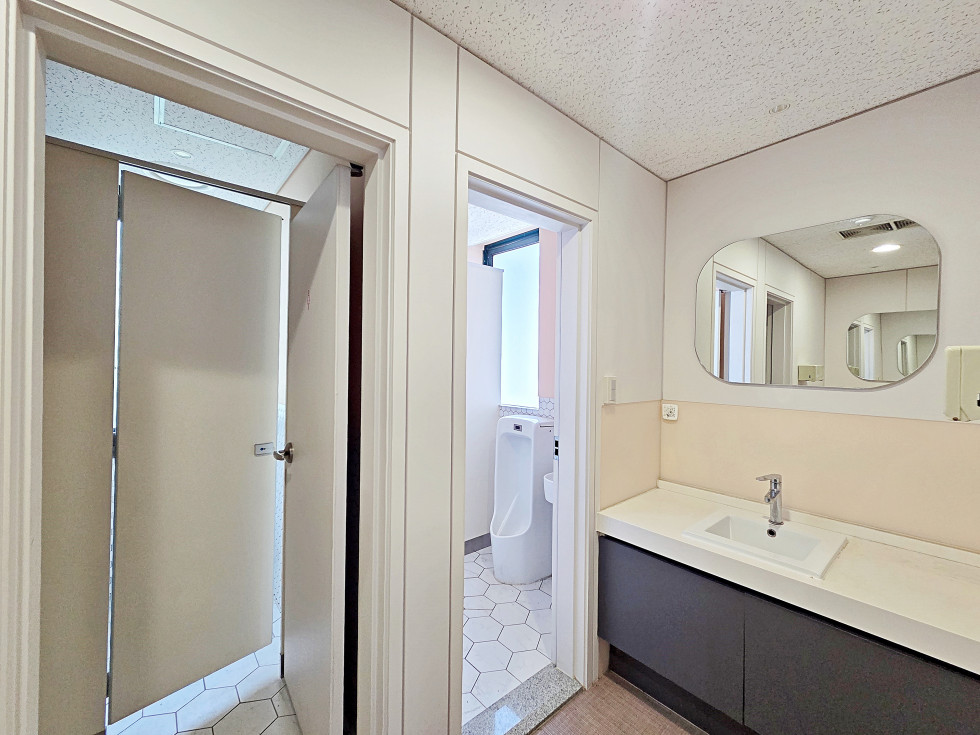 대치동 43평 사무실 | 월세 450만원 사진 9