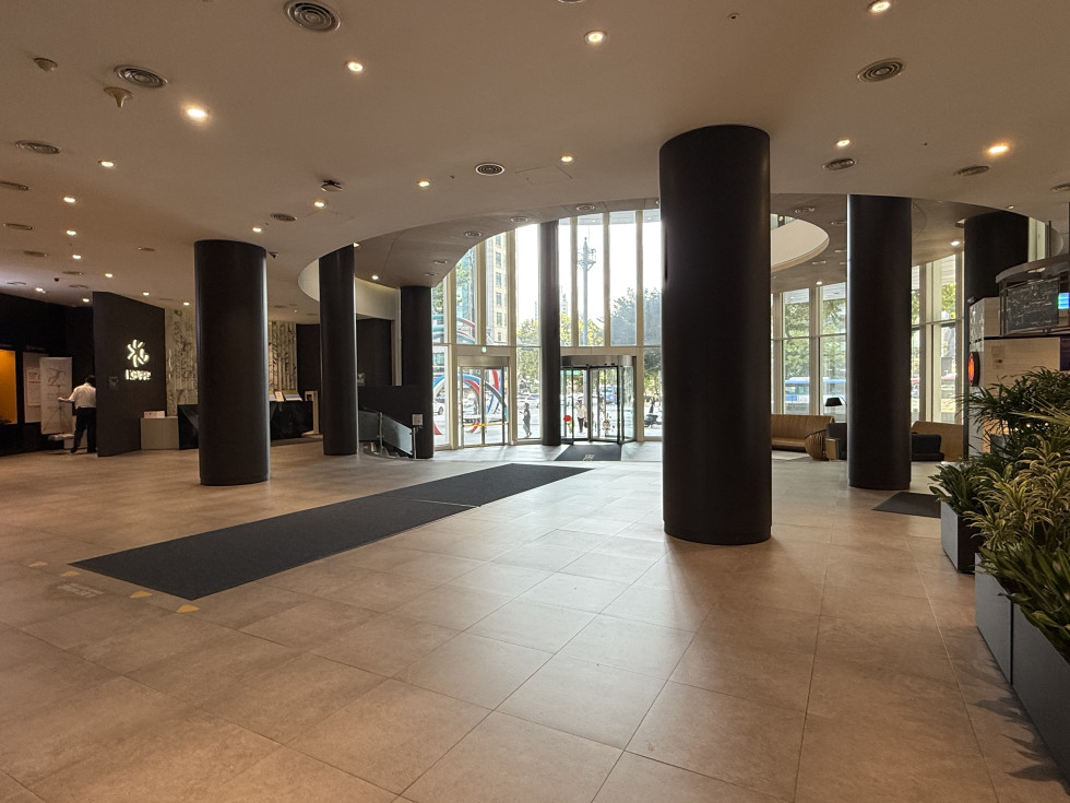 역삼동 353평 사무실 | 월세 6,016만원 3